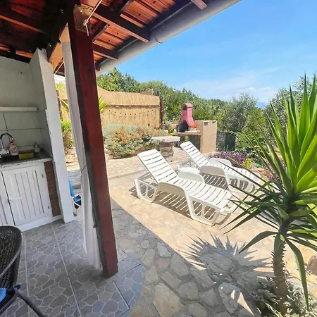 Hvar-zarace Ina 2 Nyaraló Gdinj